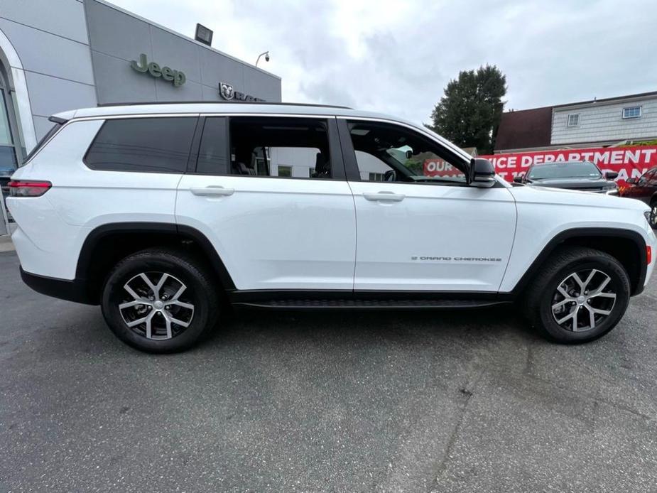 new 2024 Jeep Grand Cherokee L car, priced at $39,495