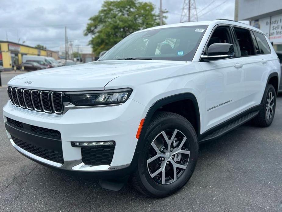 new 2024 Jeep Grand Cherokee L car, priced at $39,495