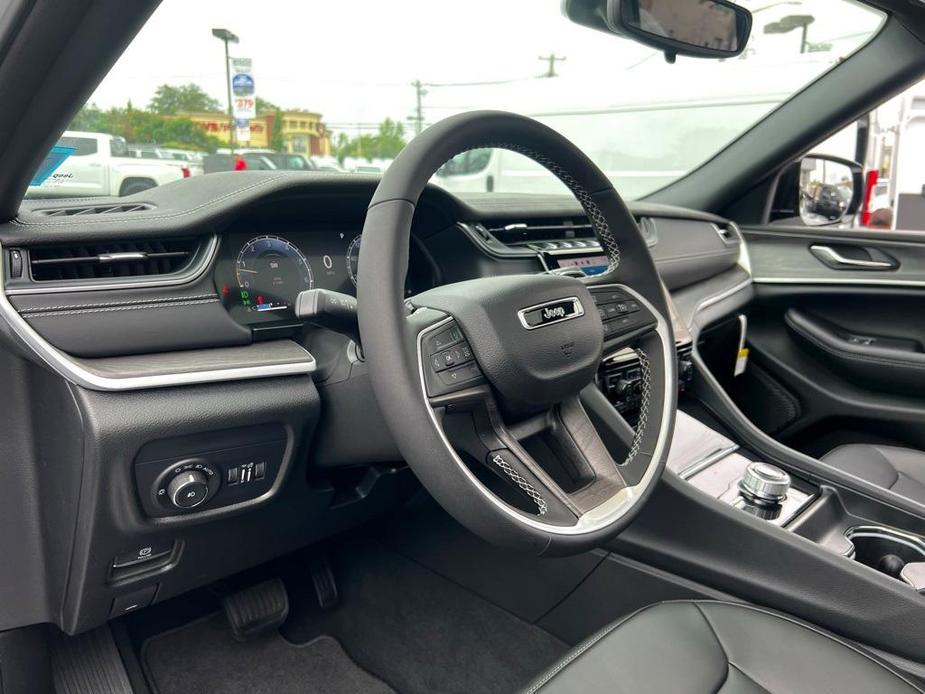 new 2024 Jeep Grand Cherokee L car, priced at $39,495