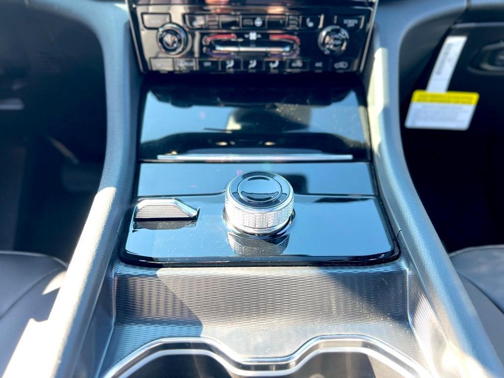 new 2025 Jeep Grand Cherokee car, priced at $50,035