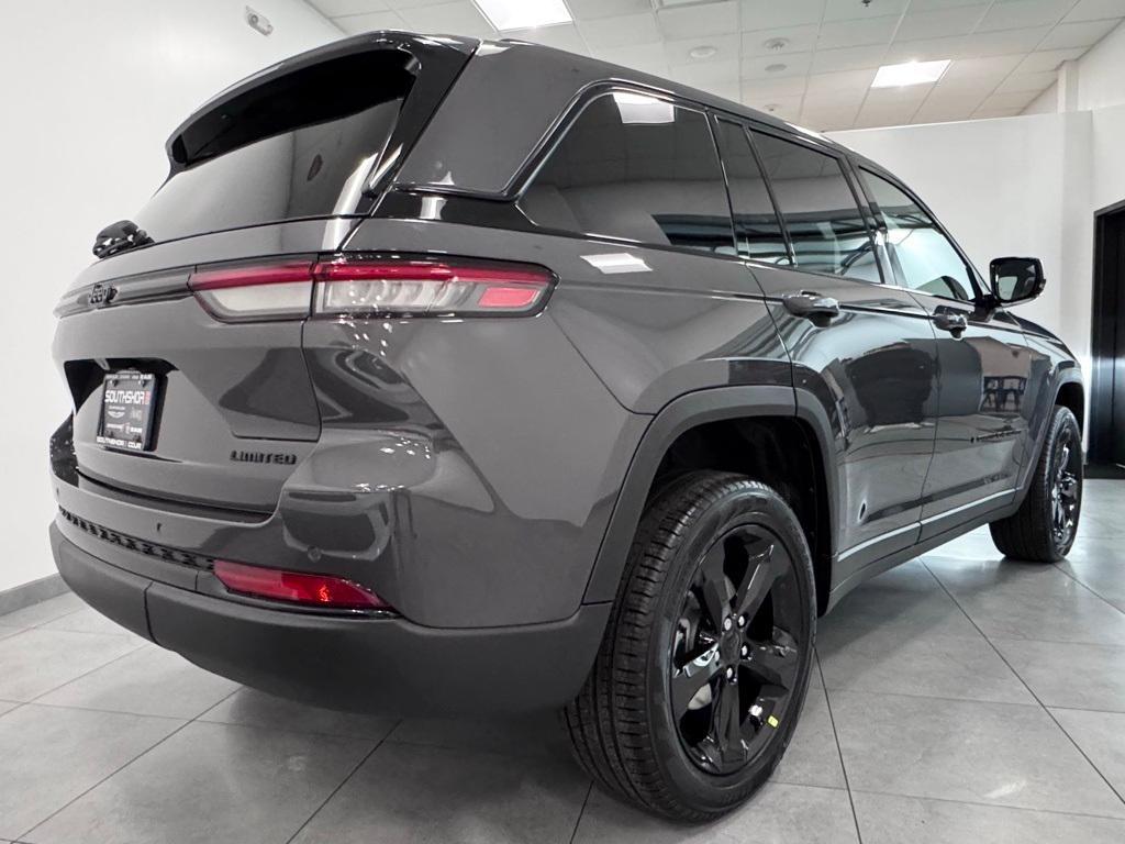 new 2025 Jeep Grand Cherokee car, priced at $49,121