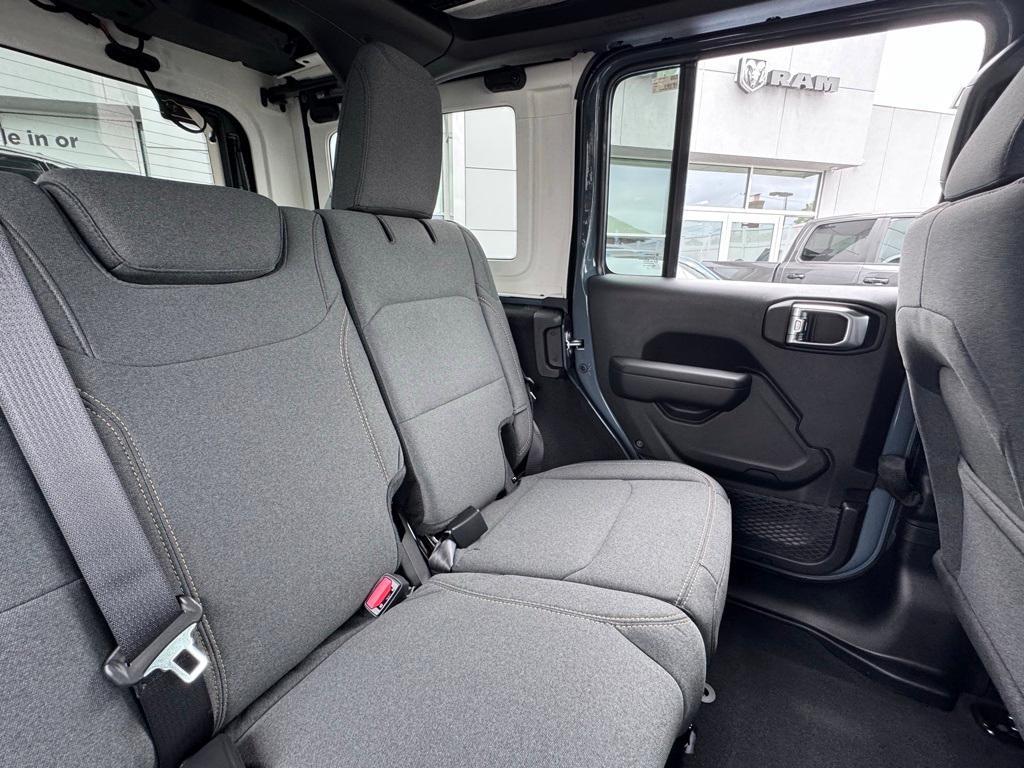 new 2025 Jeep Wrangler car, priced at $46,704