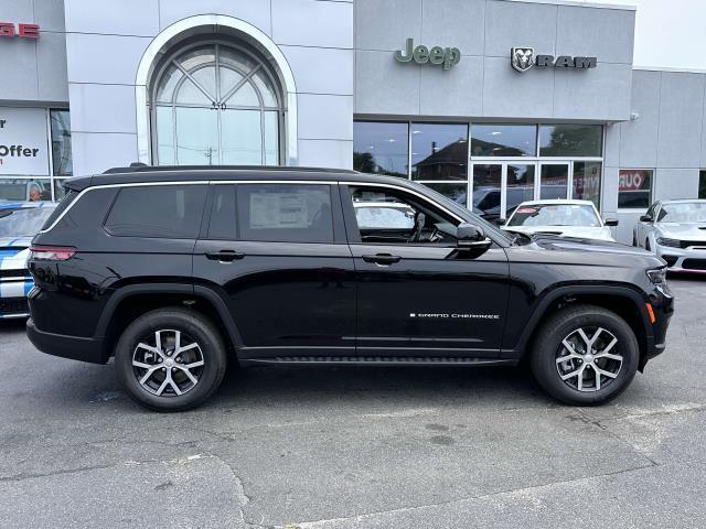 new 2024 Jeep Grand Cherokee L car, priced at $39,495