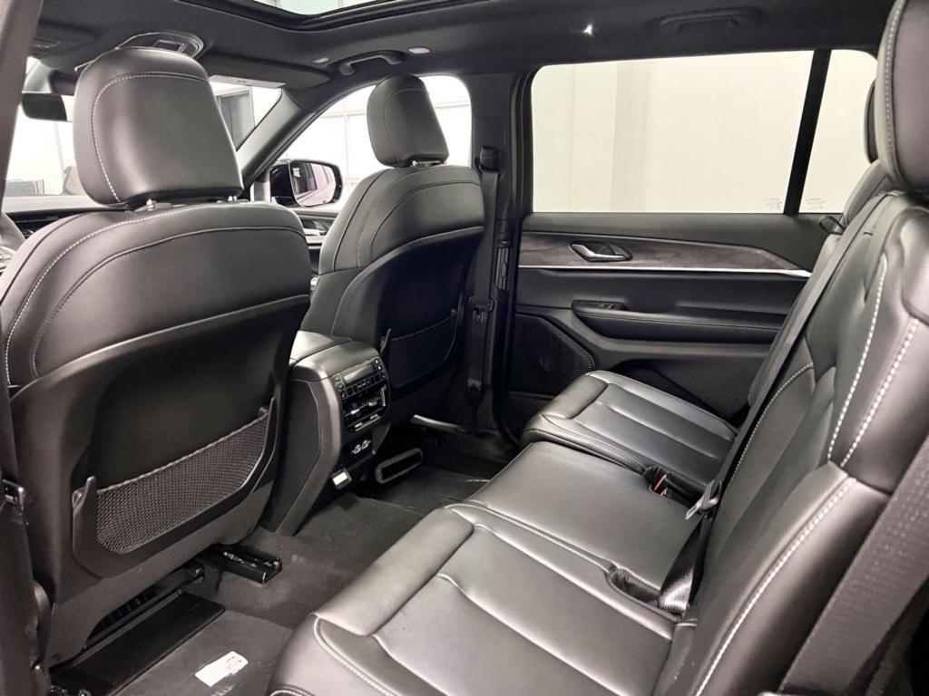 new 2025 Jeep Grand Cherokee L car, priced at $52,885