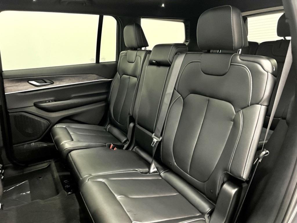 new 2025 Jeep Grand Cherokee L car, priced at $52,885