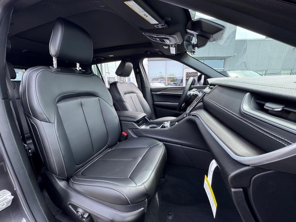 new 2025 Jeep Grand Cherokee L car, priced at $46,950