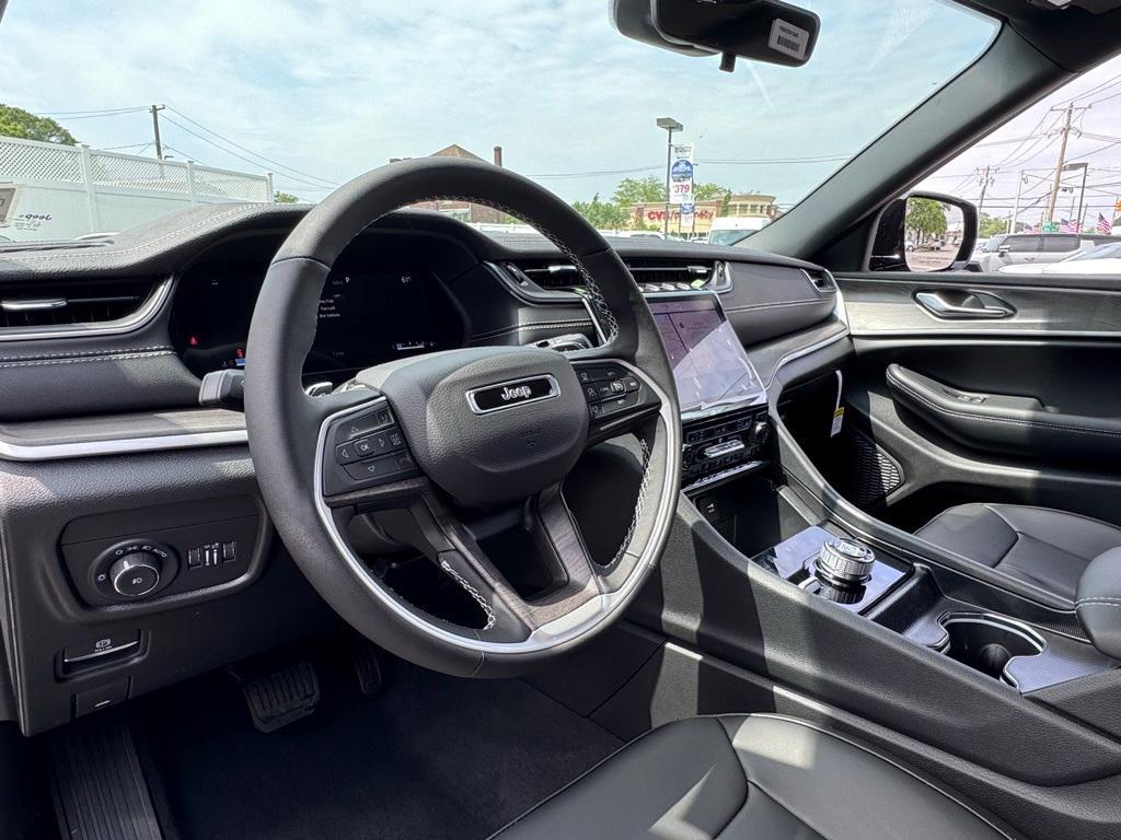 new 2025 Jeep Grand Cherokee L car, priced at $46,950