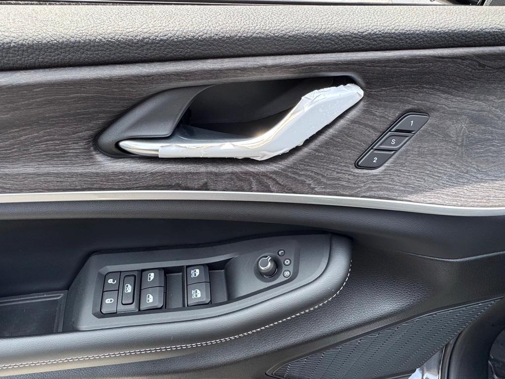 new 2025 Jeep Grand Cherokee L car, priced at $46,950