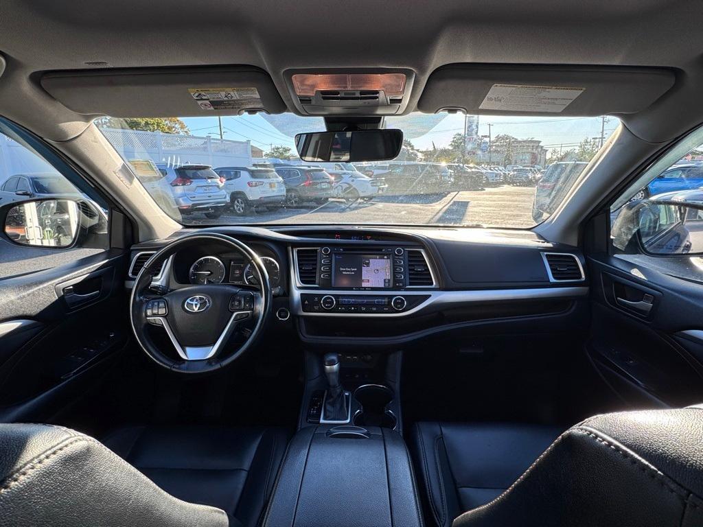 used 2019 Toyota Highlander car, priced at $22,450