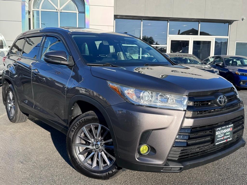 used 2019 Toyota Highlander car, priced at $22,450
