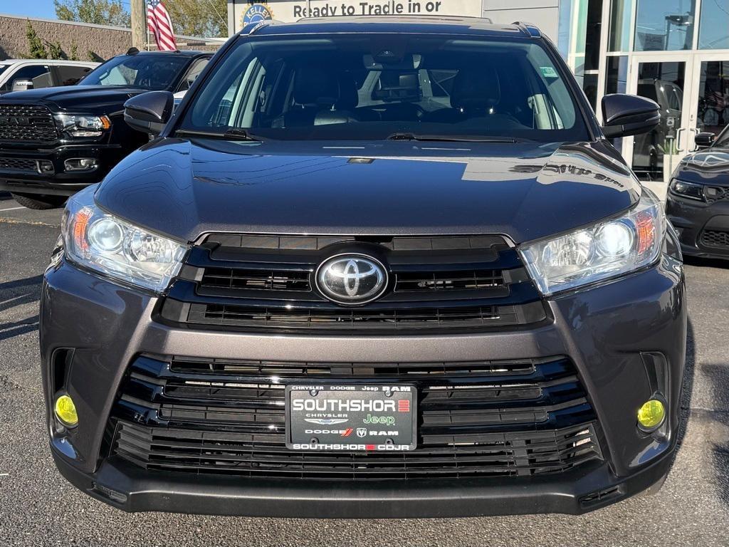 used 2019 Toyota Highlander car, priced at $22,450