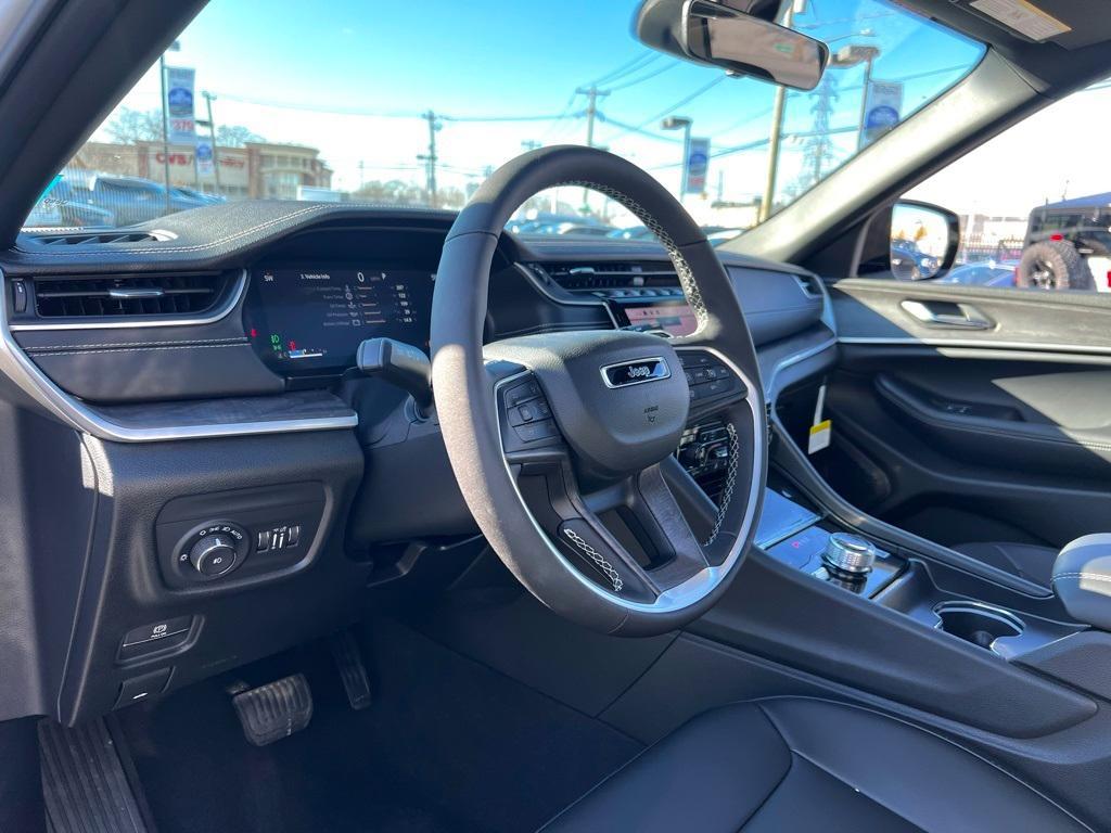 new 2025 Jeep Grand Cherokee L car, priced at $44,950