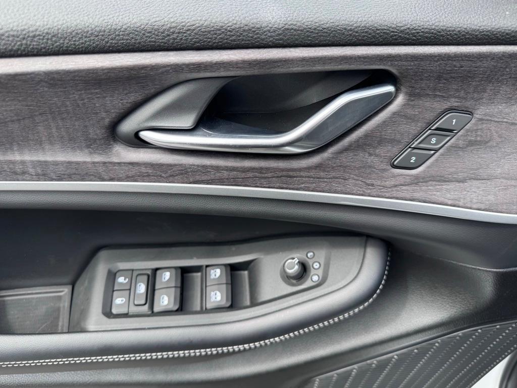 new 2025 Jeep Grand Cherokee L car, priced at $46,950