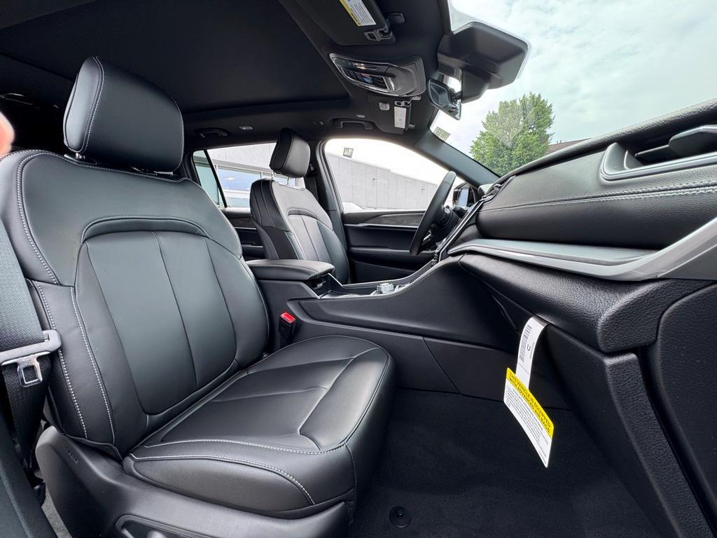 new 2025 Jeep Grand Cherokee L car, priced at $46,950