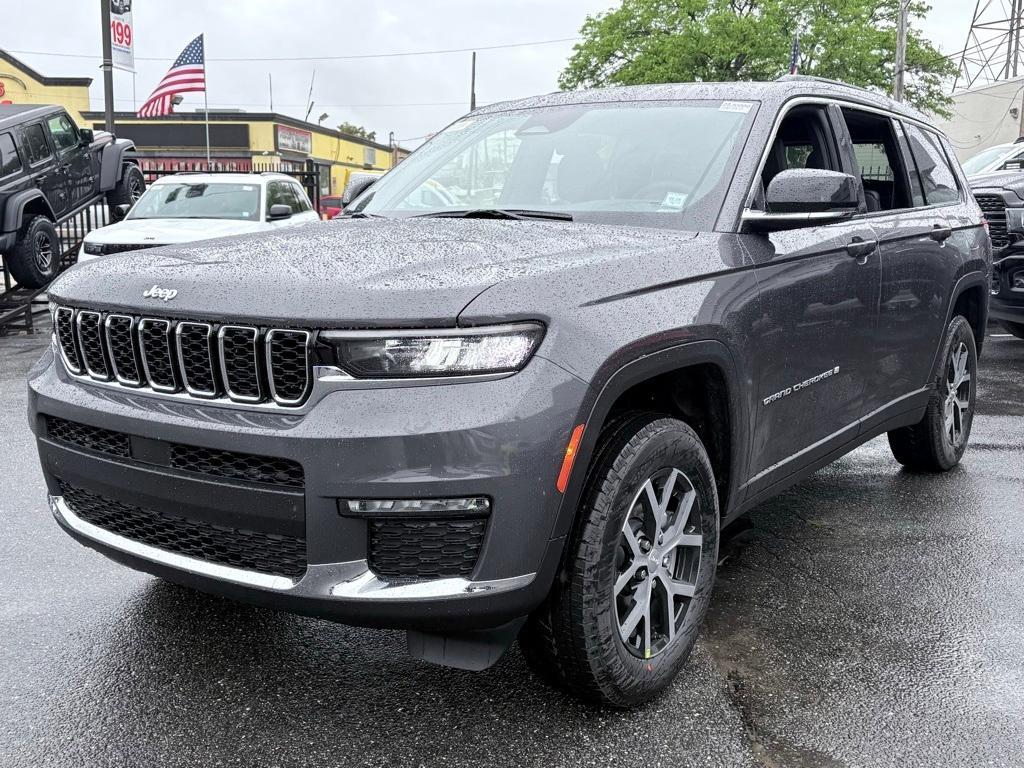 new 2025 Jeep Grand Cherokee L car, priced at $44,926