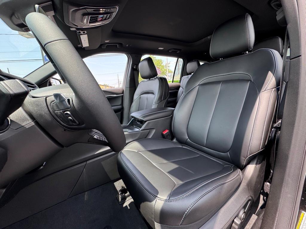 new 2025 Jeep Grand Cherokee L car, priced at $42,426