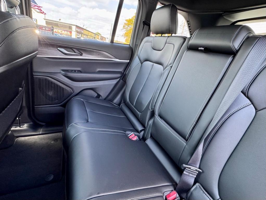 new 2025 Jeep Grand Cherokee car, priced at $50,910