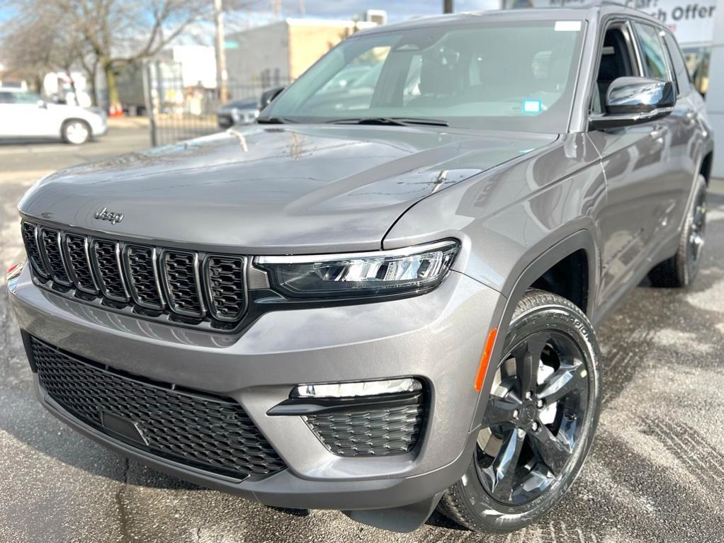 new 2025 Jeep Grand Cherokee car, priced at $44,850