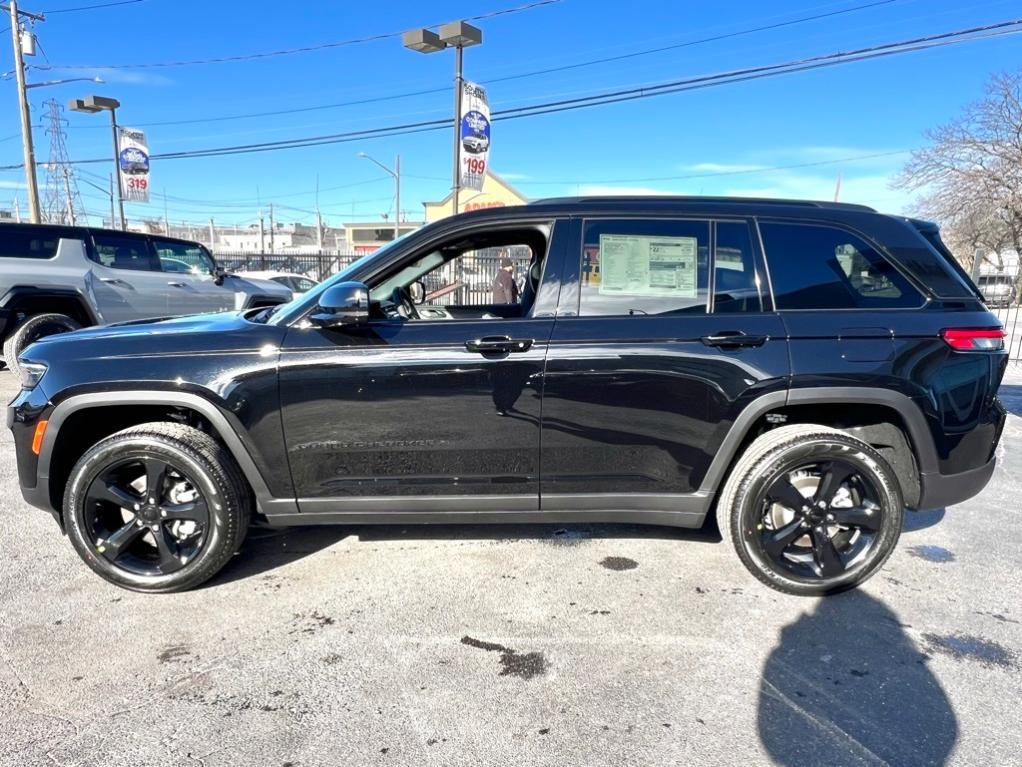 new 2025 Jeep Grand Cherokee car, priced at $44,850