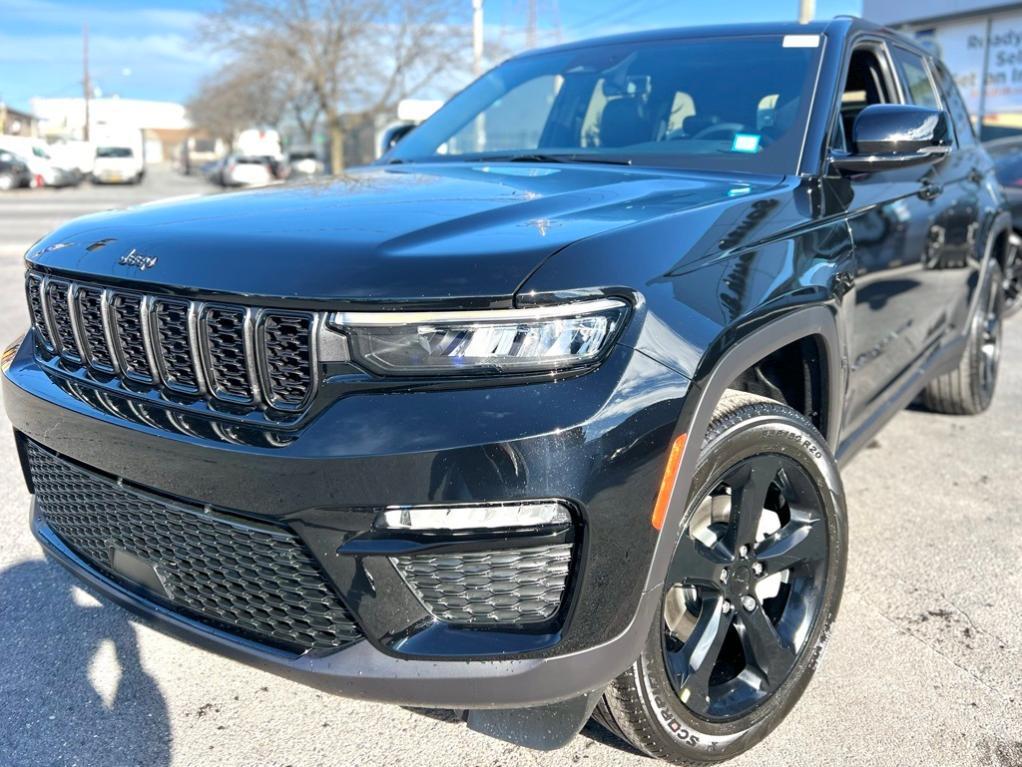 new 2025 Jeep Grand Cherokee car, priced at $44,850