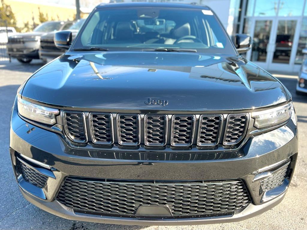 new 2025 Jeep Grand Cherokee car, priced at $44,850