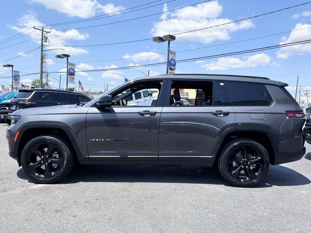 new 2025 Jeep Grand Cherokee car, priced at $49,121