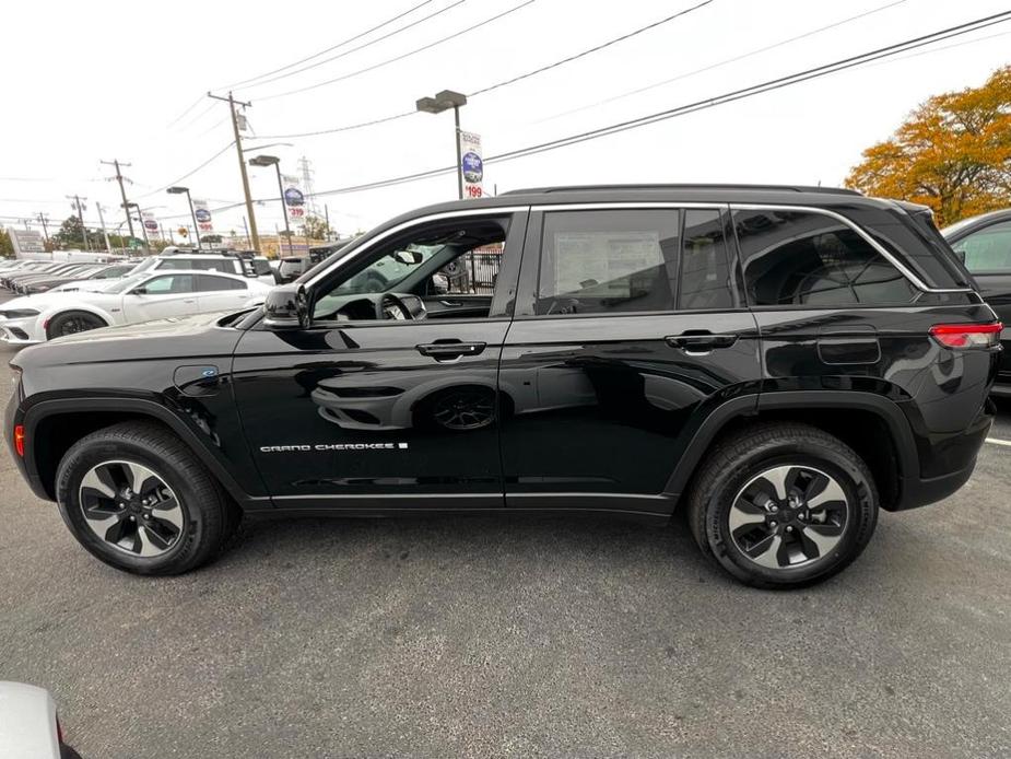 new 2024 Jeep Grand Cherokee 4xe car, priced at $39,995