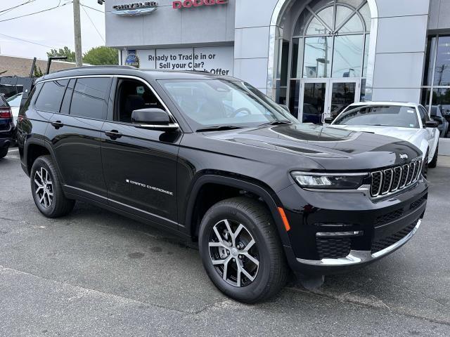 new 2024 Jeep Grand Cherokee L car, priced at $39,495