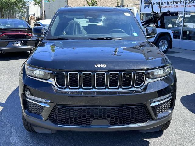 new 2024 Jeep Grand Cherokee car, priced at $39,495