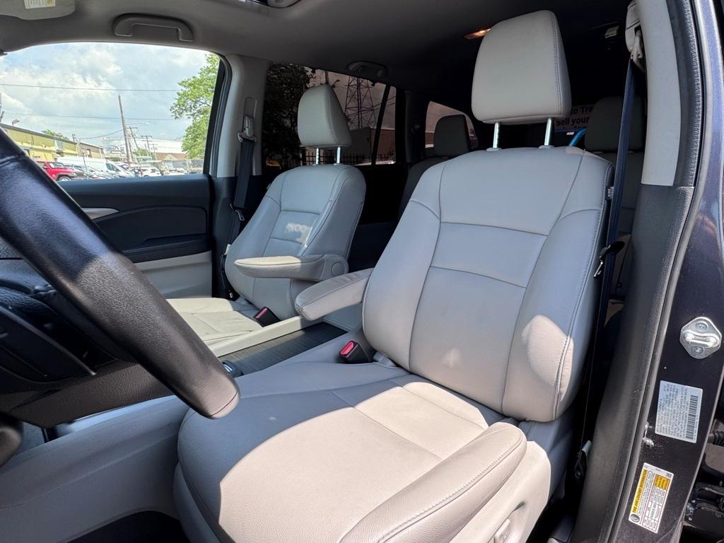 used 2021 Honda Pilot car, priced at $24,850