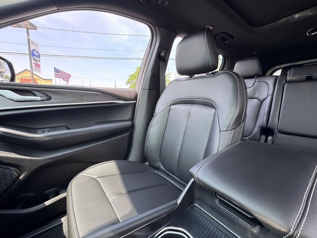 new 2025 Jeep Grand Cherokee L car, priced at $51,167