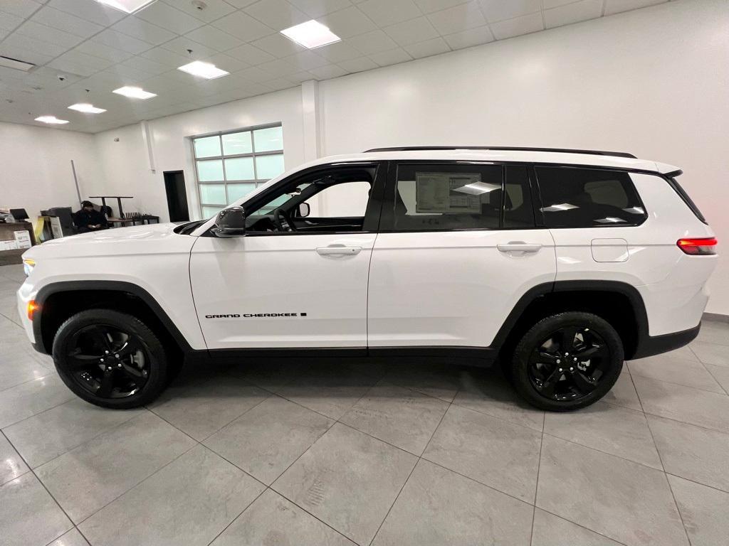 new 2025 Jeep Grand Cherokee L car, priced at $52,290