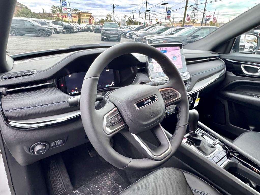 new 2025 Jeep Compass car