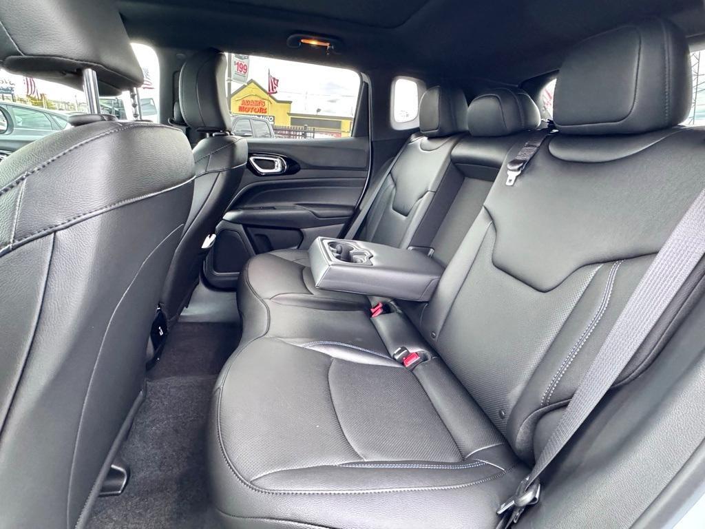 new 2025 Jeep Compass car