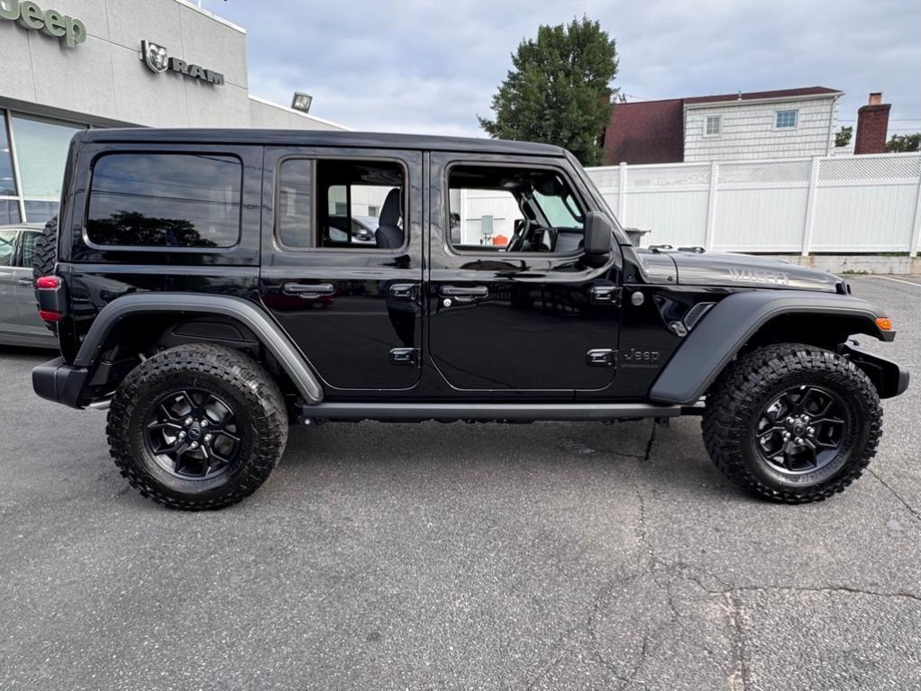 new 2025 Jeep Wrangler car