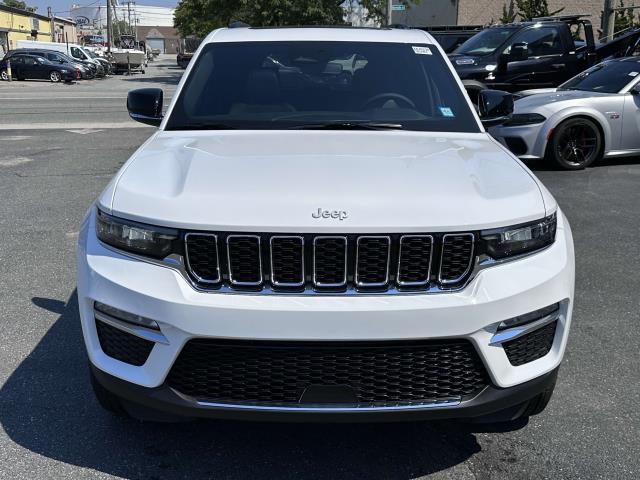 new 2024 Jeep Grand Cherokee car, priced at $39,495