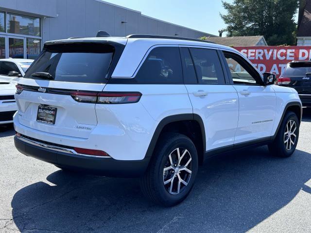 new 2024 Jeep Grand Cherokee car, priced at $39,495