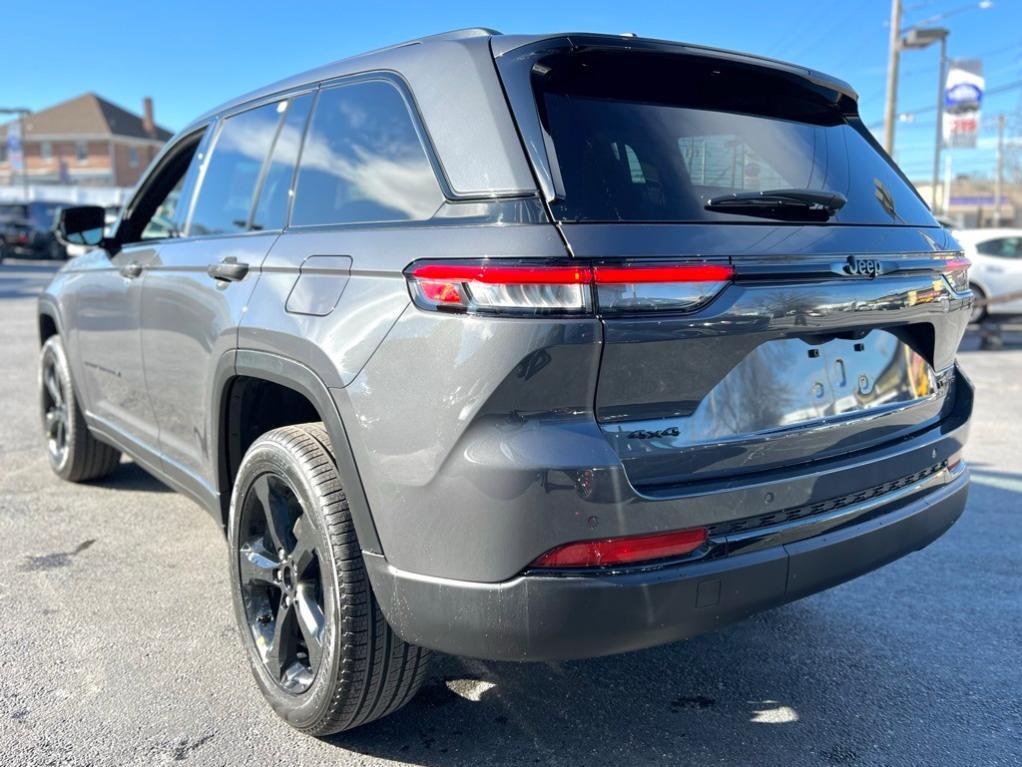 new 2025 Jeep Grand Cherokee car, priced at $43,850