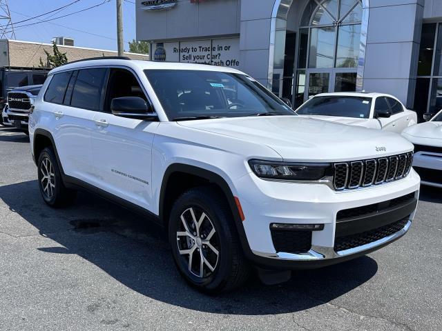 new 2024 Jeep Grand Cherokee L car, priced at $39,495