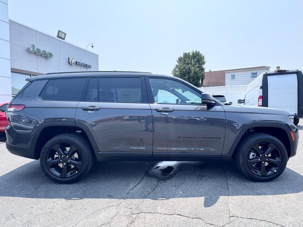 new 2025 Jeep Grand Cherokee L car, priced at $51,762