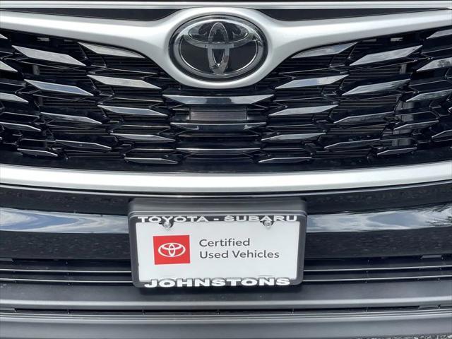 used 2023 Toyota Highlander car, priced at $38,985