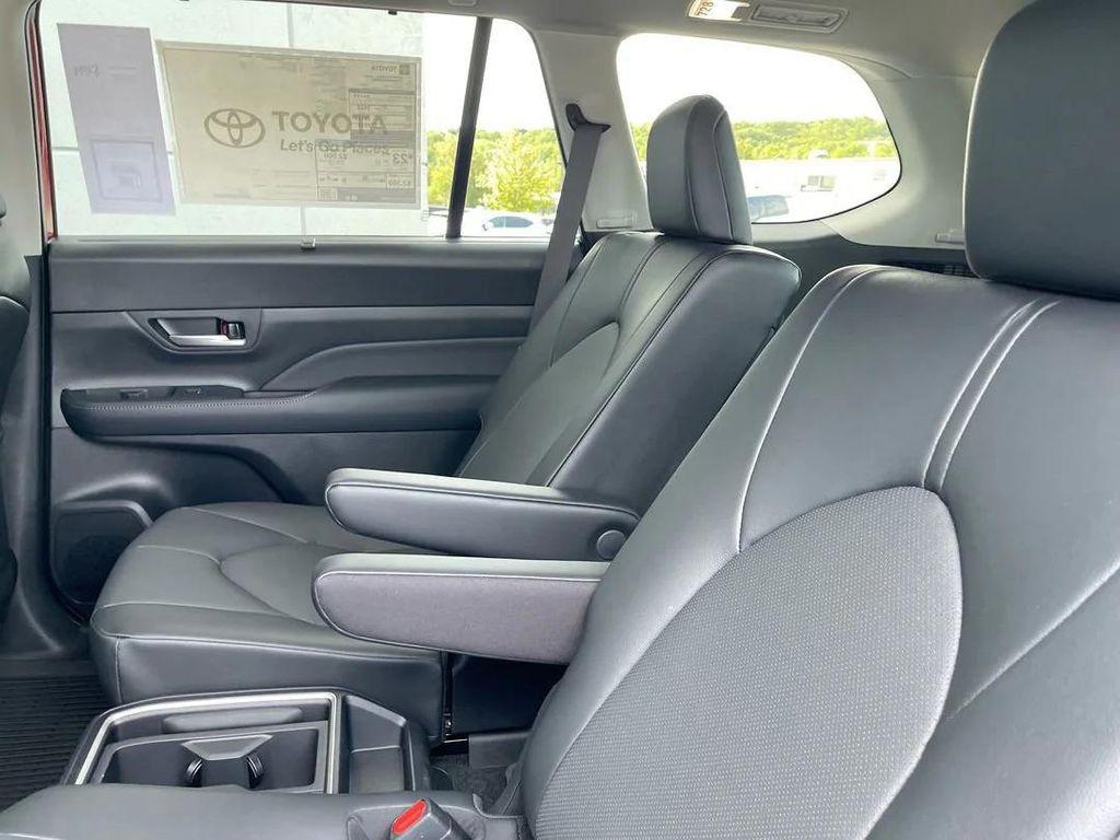 new 2025 Toyota Grand Highlander car, priced at $49,083