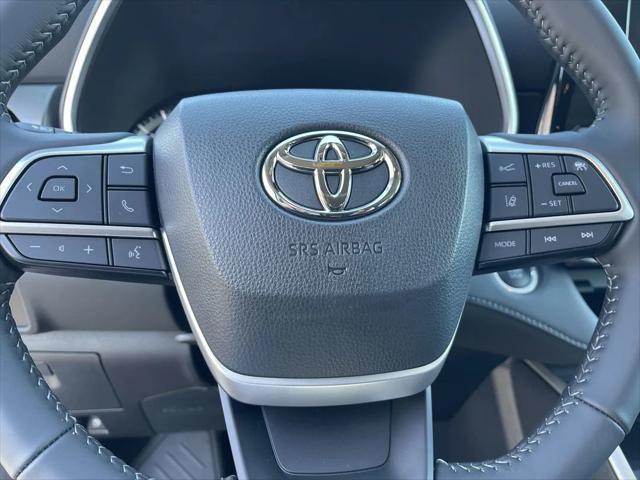 used 2024 Toyota Highlander car, priced at $45,687