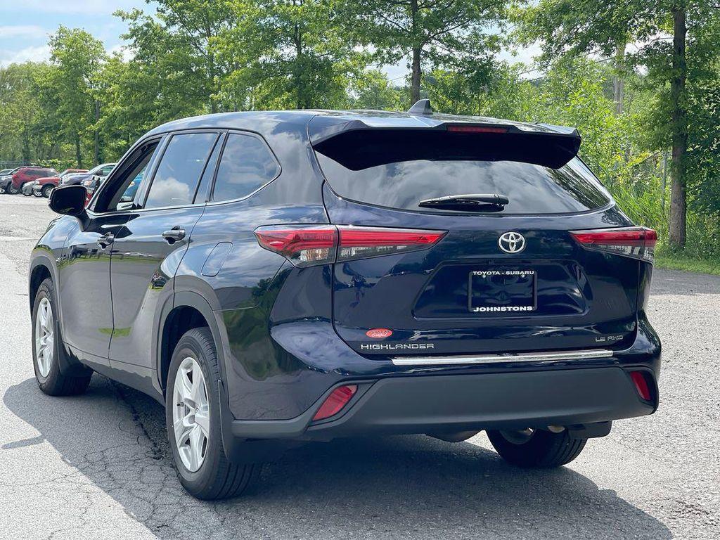 used 2022 Toyota Highlander car, priced at $32,897