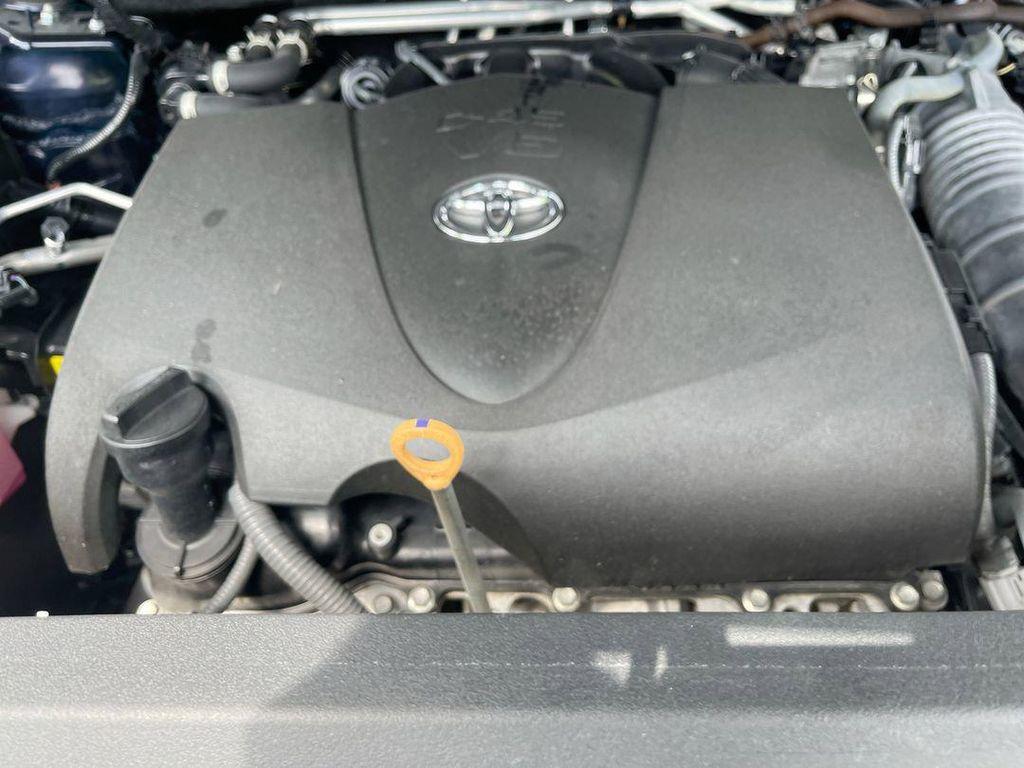 used 2022 Toyota Highlander car, priced at $32,897