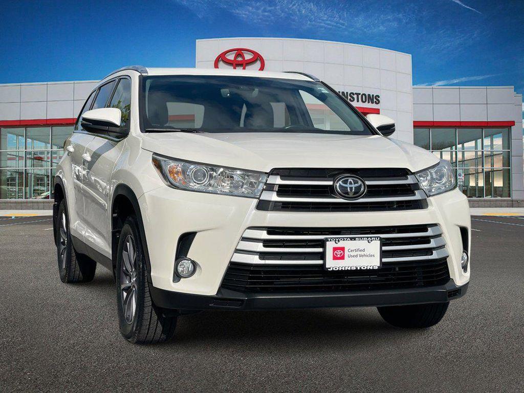 used 2019 Toyota Highlander car, priced at $25,897