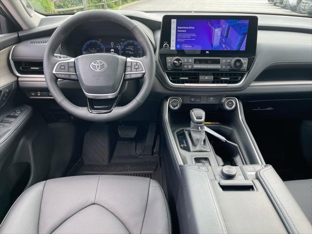 new 2025 Toyota Grand Highlander car, priced at $53,978