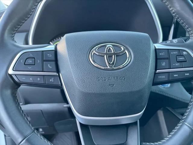 used 2022 Toyota Highlander Hybrid car, priced at $37,867