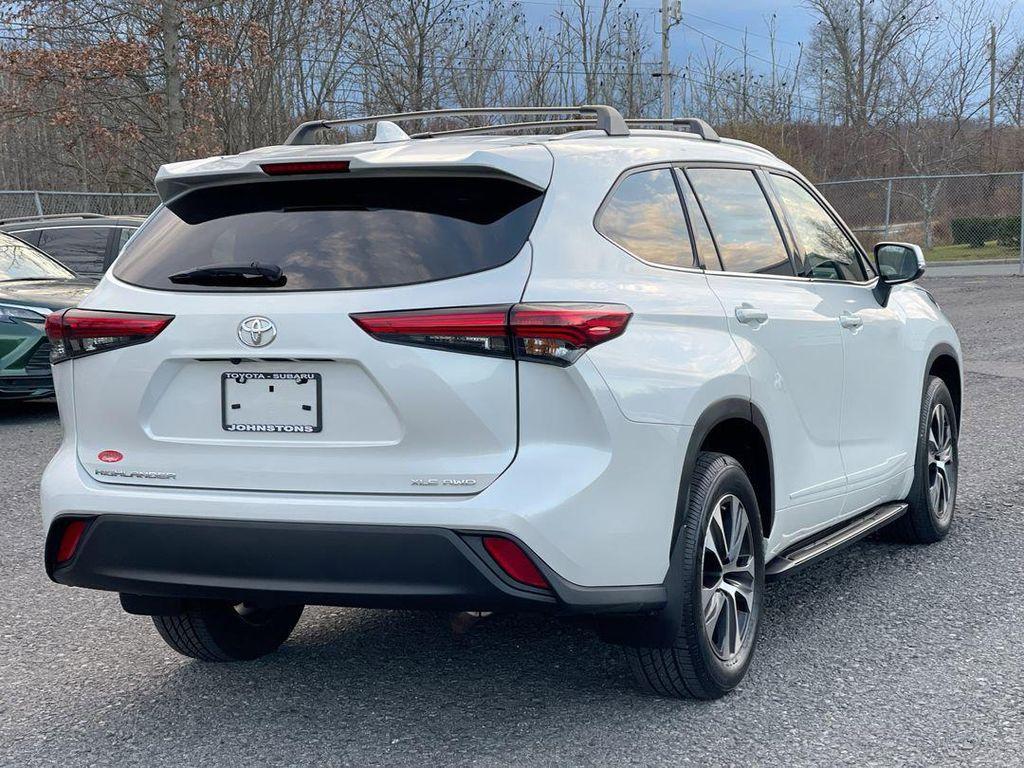 used 2022 Toyota Highlander car, priced at $32,487