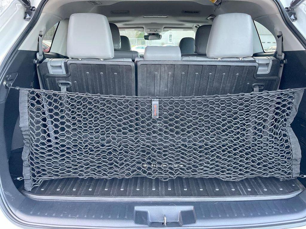 used 2022 Toyota Highlander car, priced at $32,487